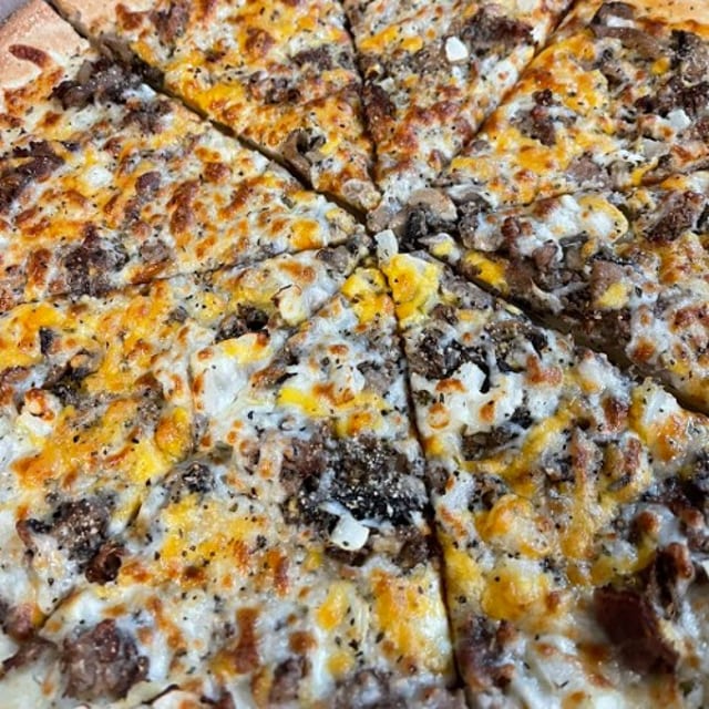 Philly Steak Pizza - Medium (8 Slices).